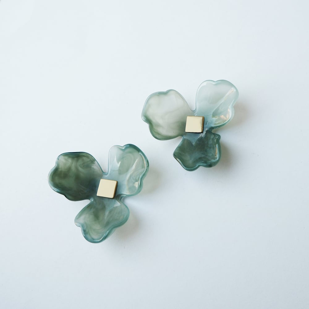 Custom Made Maxi Bloom Seafoam Earrings