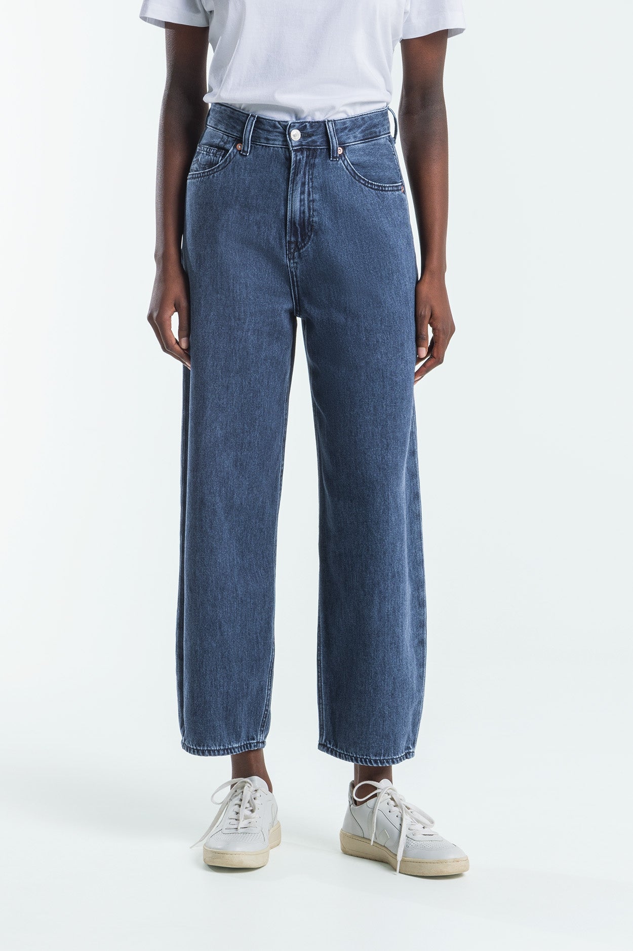 Kings Of Indigo Leila Cropped Alex Dark Worn Jeans