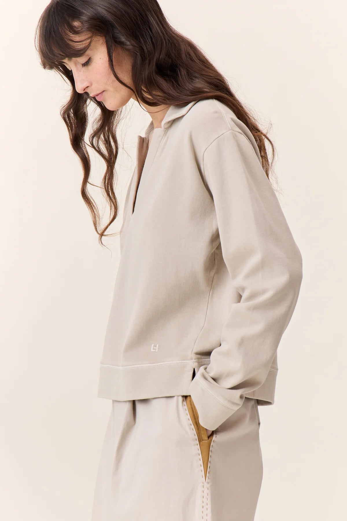 Leon & Harper Sully Plain Stone Sweatshirt